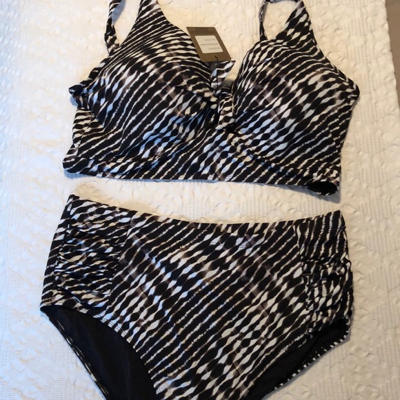 Nip Tuck Swim Nip Tuck Plus Size Swim Wear Size 22 Swimsuit Nwt